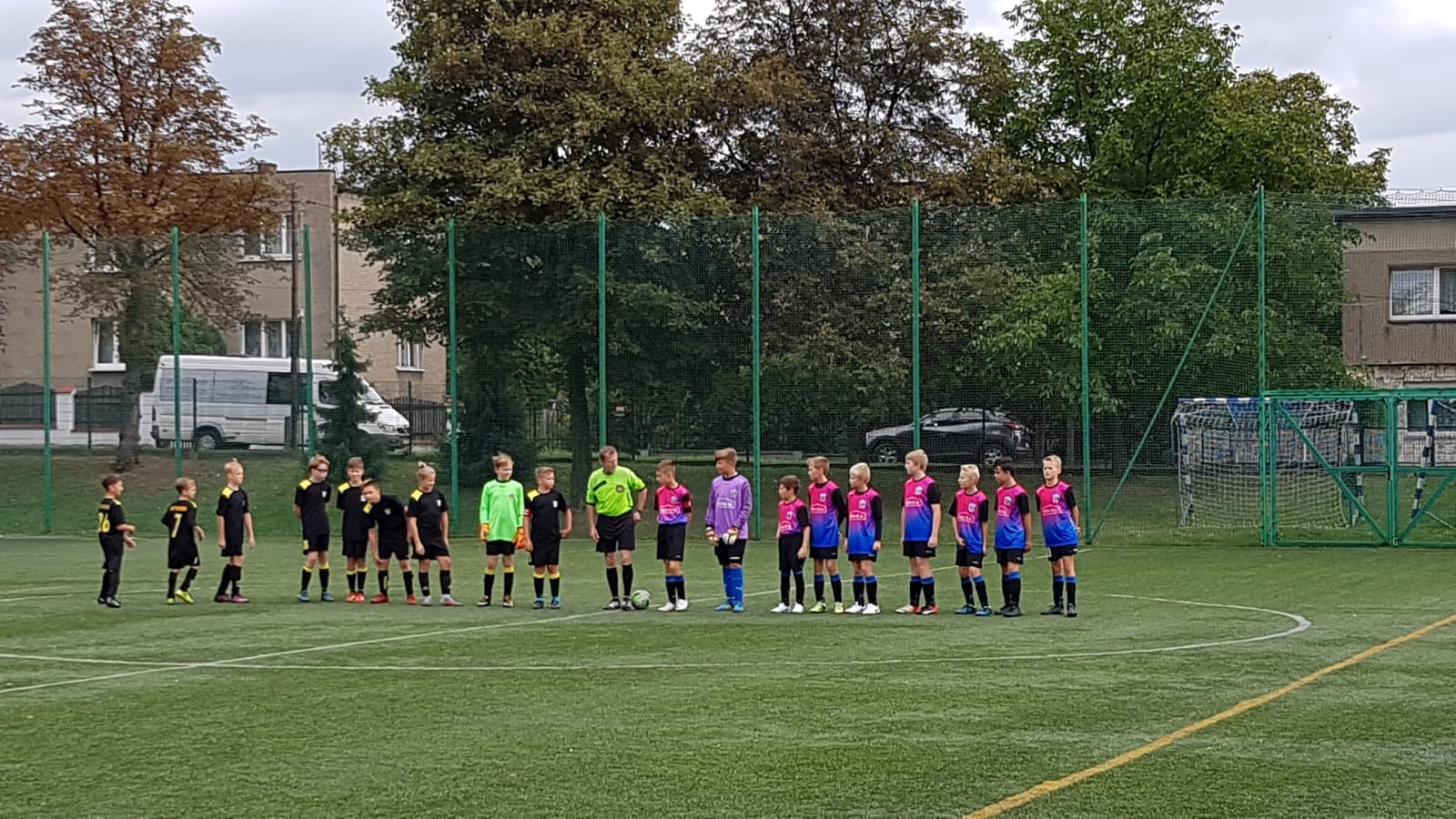 MŁODZICY ULEGLI RADZIONKOWOWI!