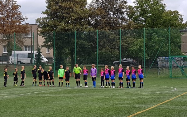 MŁODZICY ULEGLI RADZIONKOWOWI!